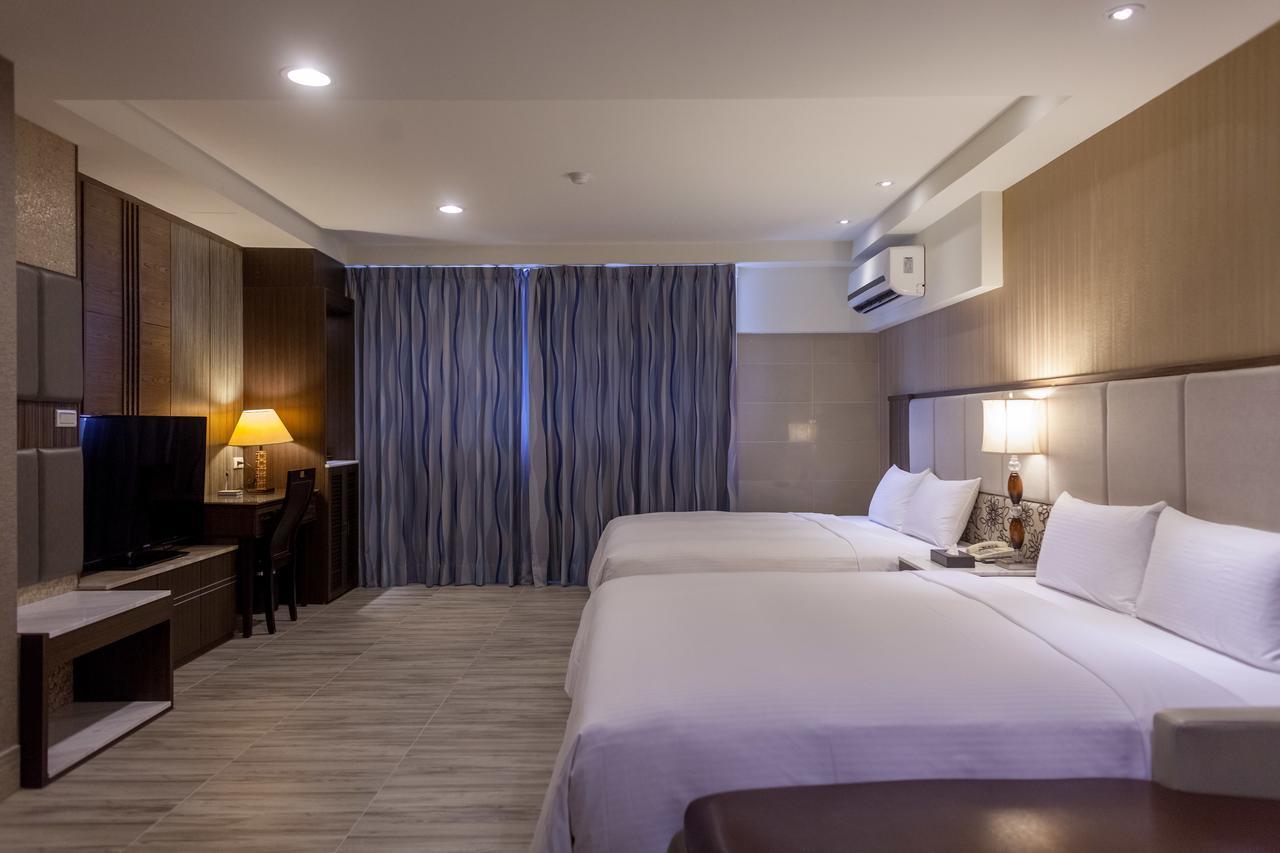 Maple Hotel Тайнань Экстерьер фото