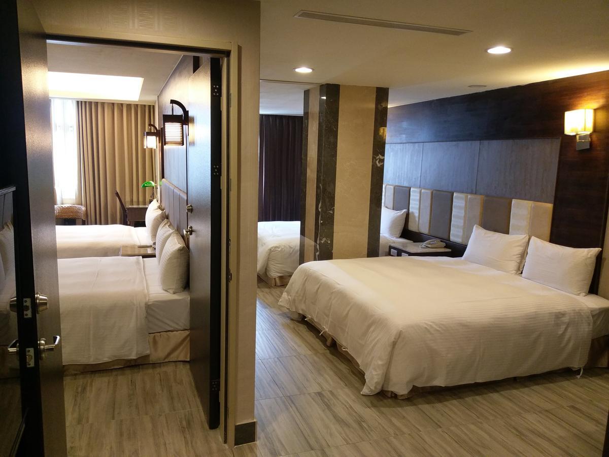 Maple Hotel Тайнань Экстерьер фото