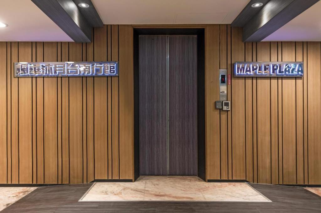 Maple Hotel Тайнань Экстерьер фото